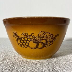 Vintage PYREX Brown Orange Old Orchard Mixing Bowl 401 750ml
